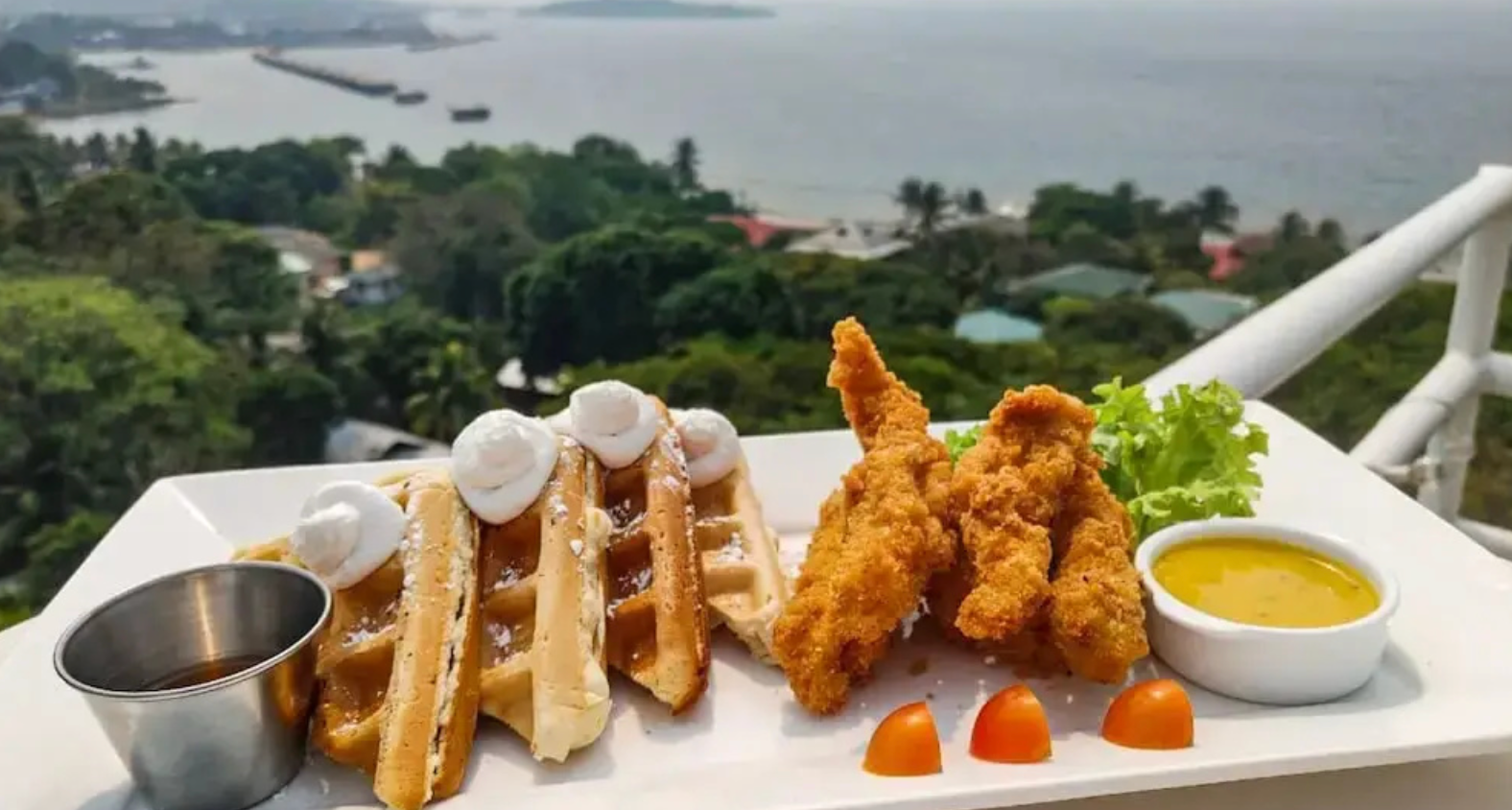 Lunas View Hotel and Restaurant2